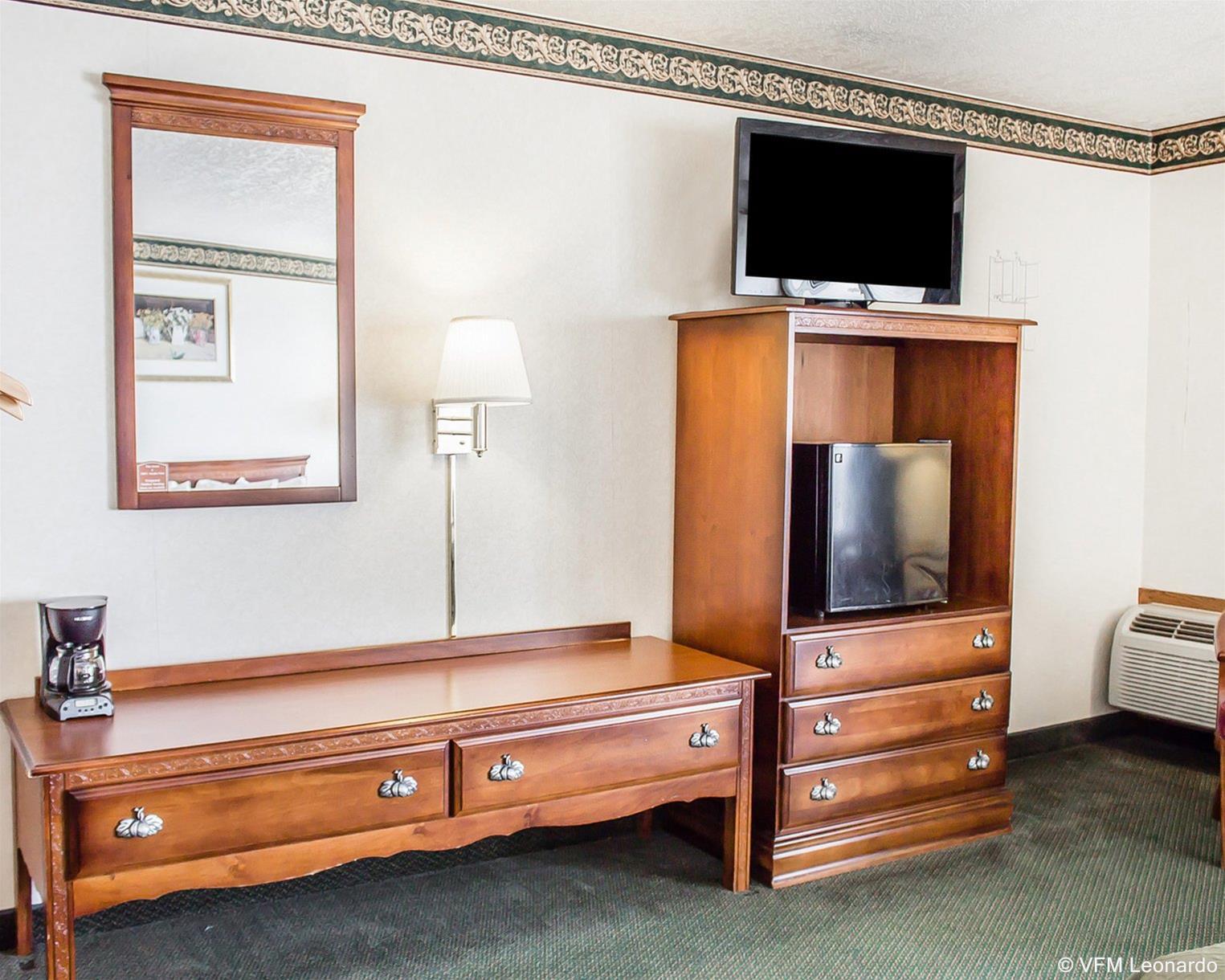 Quality Inn Lakefront Saint Ignace Exterior photo