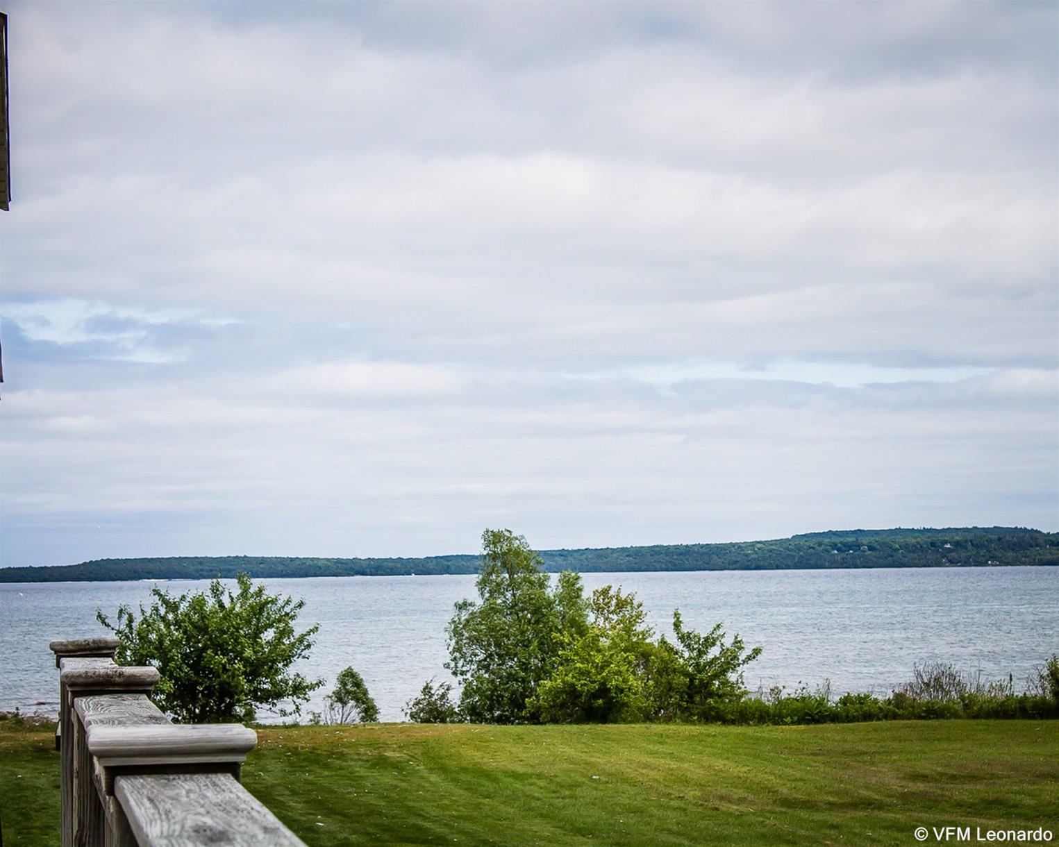 Quality Inn Lakefront Saint Ignace Exterior photo