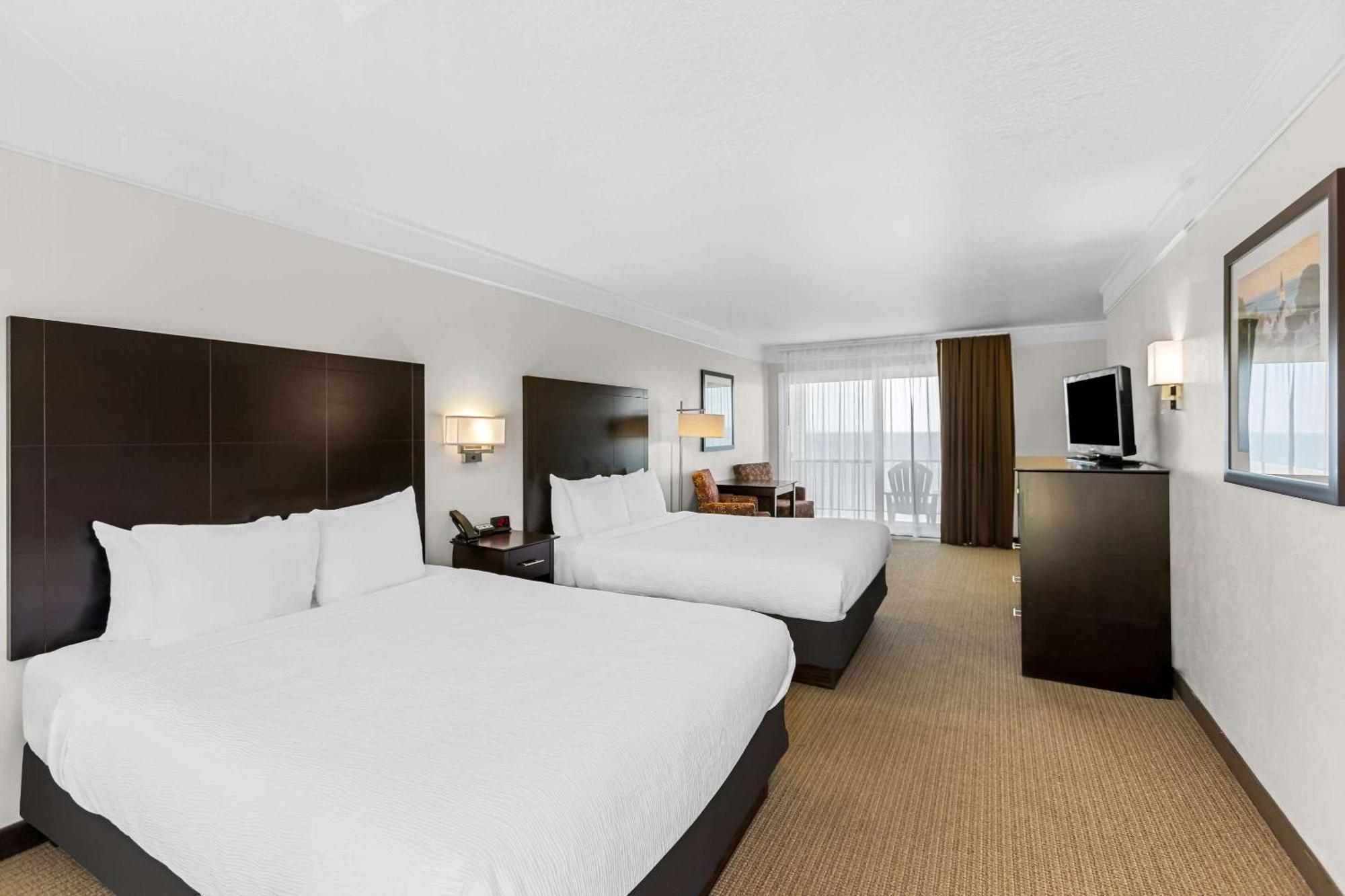 Quality Inn Lakefront Saint Ignace Exterior photo