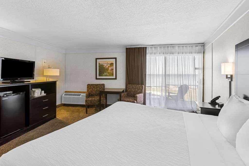 Quality Inn Lakefront Saint Ignace Room photo