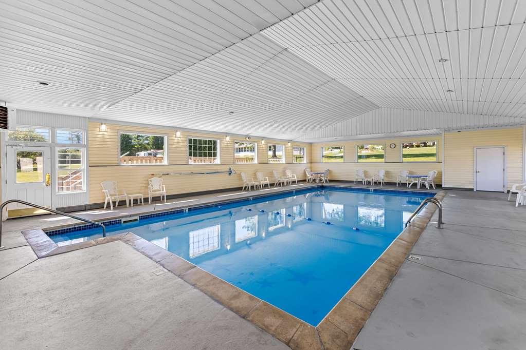 Quality Inn Lakefront Saint Ignace Facilities photo